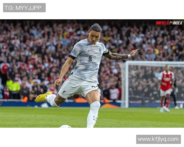 努涅斯在新赛季的崛起之路与球队未来发展的关键角色分析