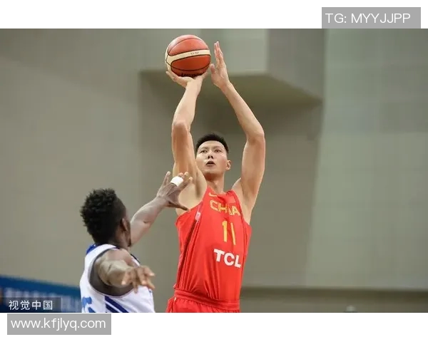 易建联：从篮球场上的传奇到中国体育的标杆人物之路探析