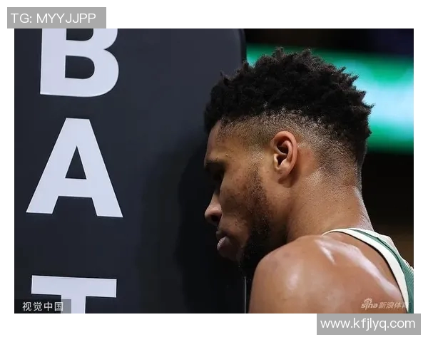 特雷杨引领NBA新风潮展现超强控球与得分能力的传奇之路